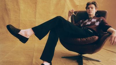 At 30, Mr Thomas Brodie-Sangster Is Still Playing Make-Believe | The  Journal | MR PORTER