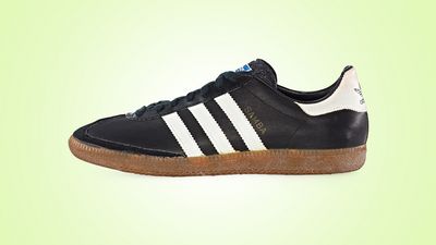 Admirable Brújula Dispersión Fashion: Sneaker Icons – The Enduring Appeal Of The Adidas Samba | The  Journal | MR PORTER