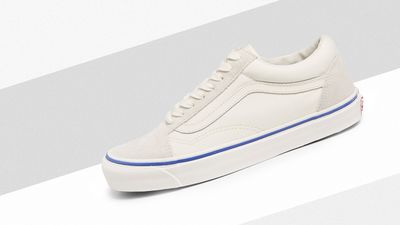 vans with squiggly line