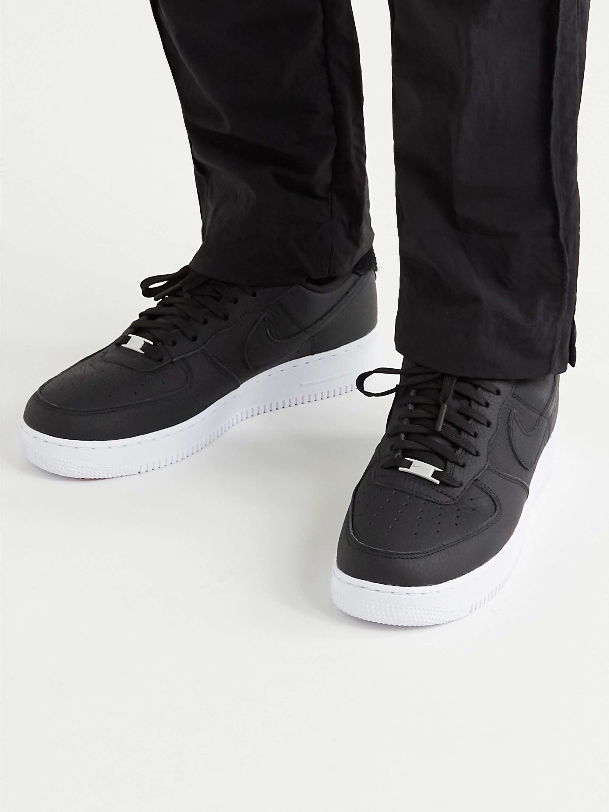 nike air force 1 '07 trainers in black suede