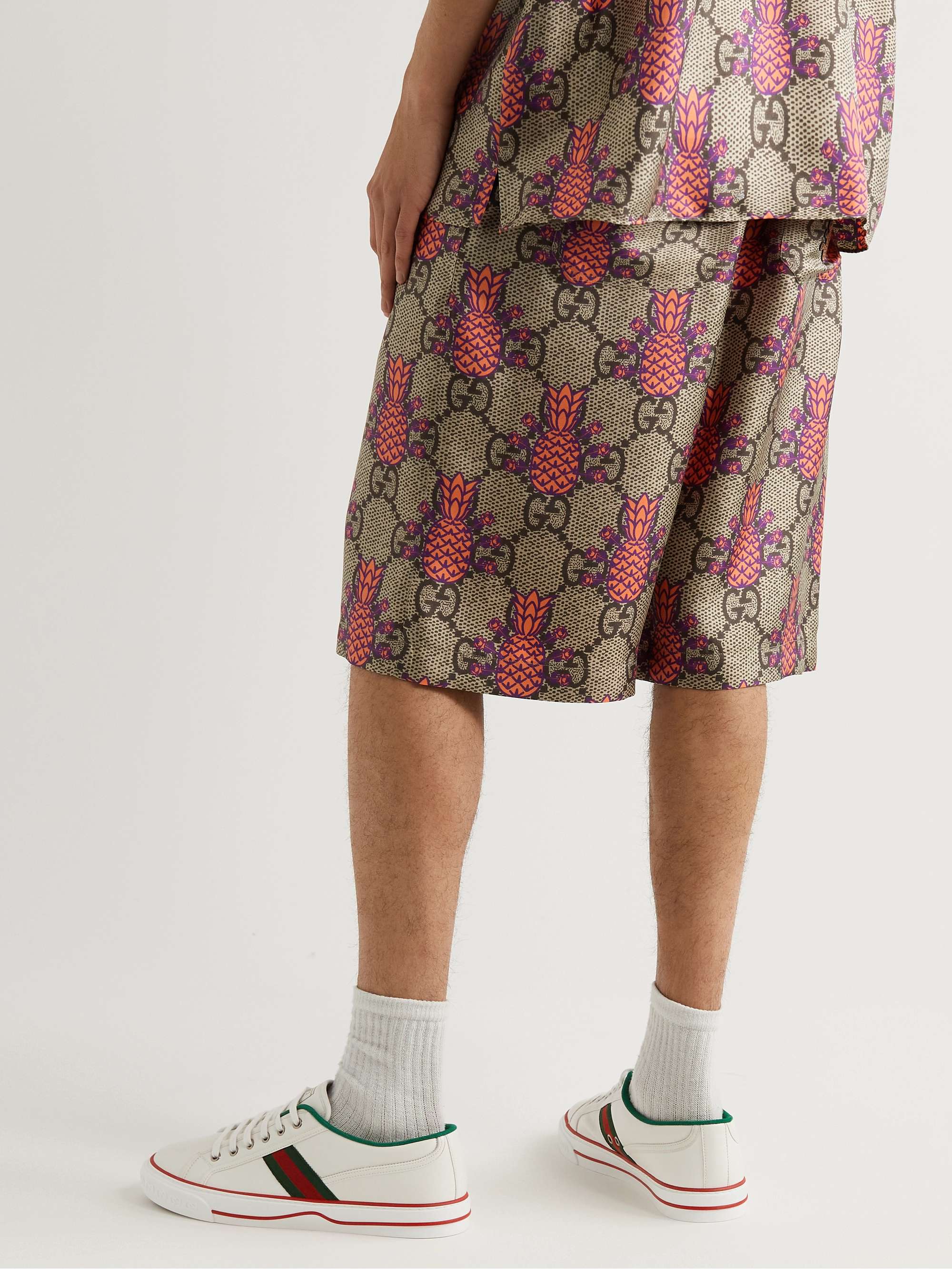GUCCI Wide-Leg Logo-Appliquéd Printed Silk-Twill Shorts