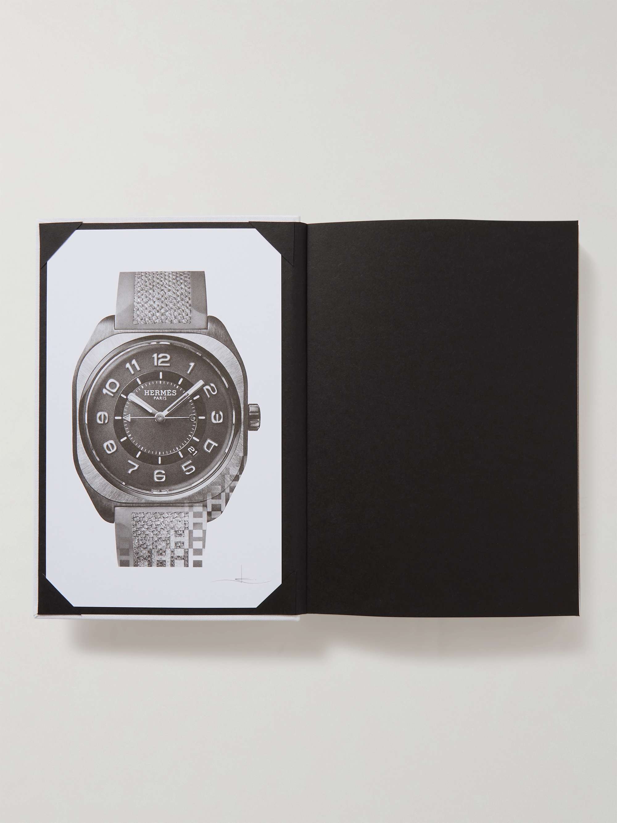 THE WATCH ANNUAL The Watch Annual 2021 Exclusive MR PORTER Edition Hardcover Book