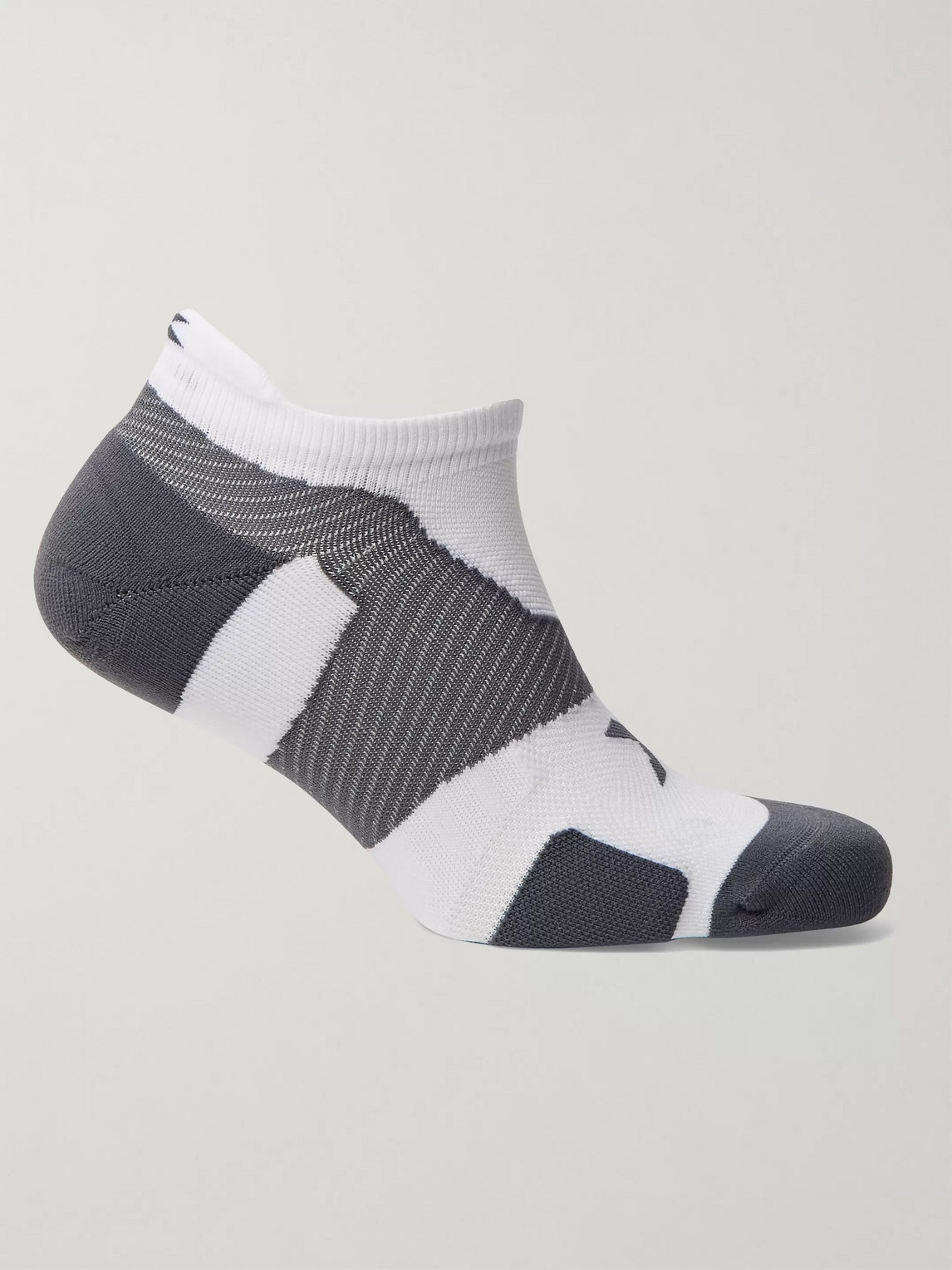 2xu Vectr Cushioned Stretch-nylon No-show Socks In White