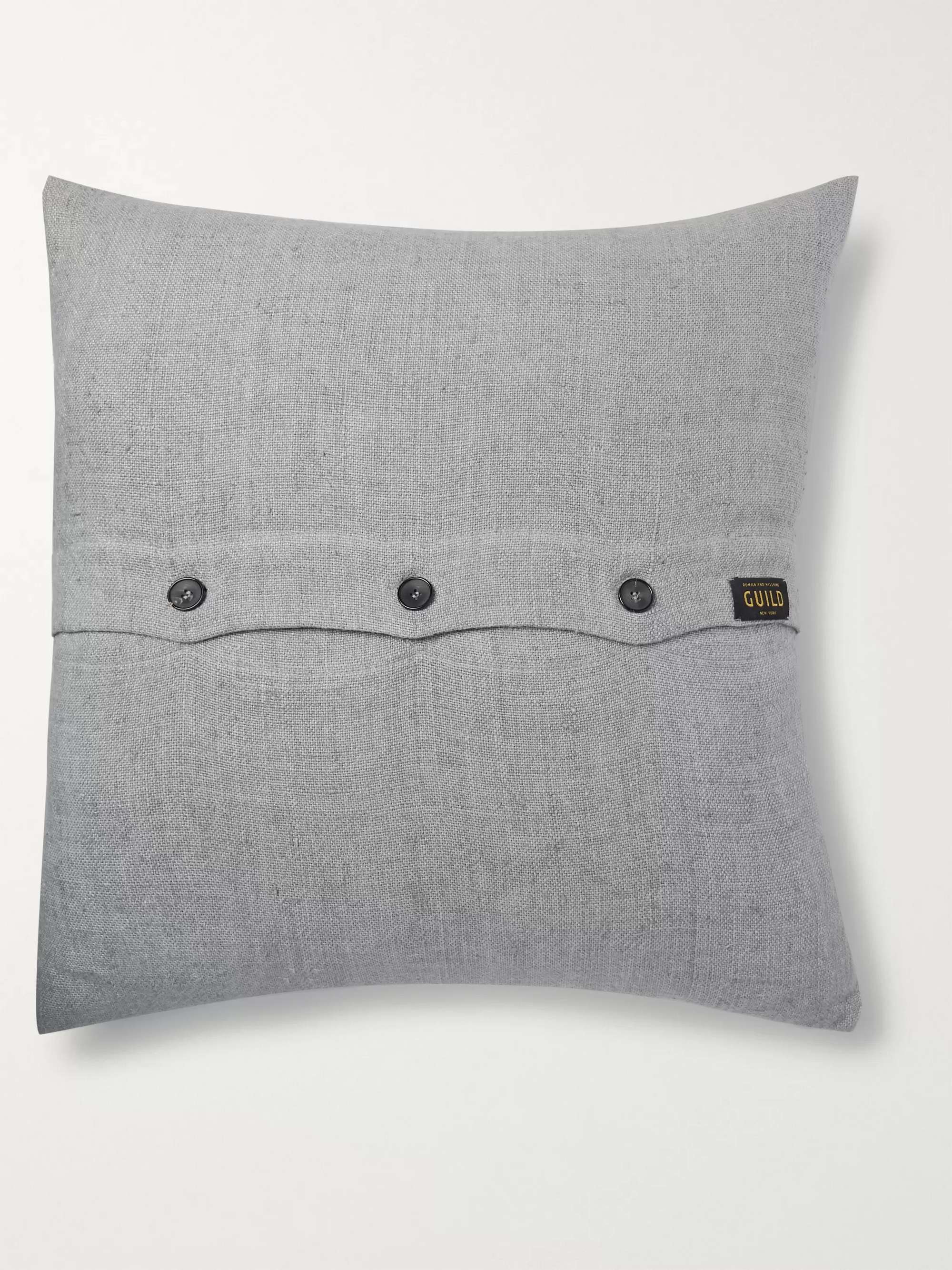 ROMAN & WILLIAMS GUILD Buttoned Linen Cushion Cover